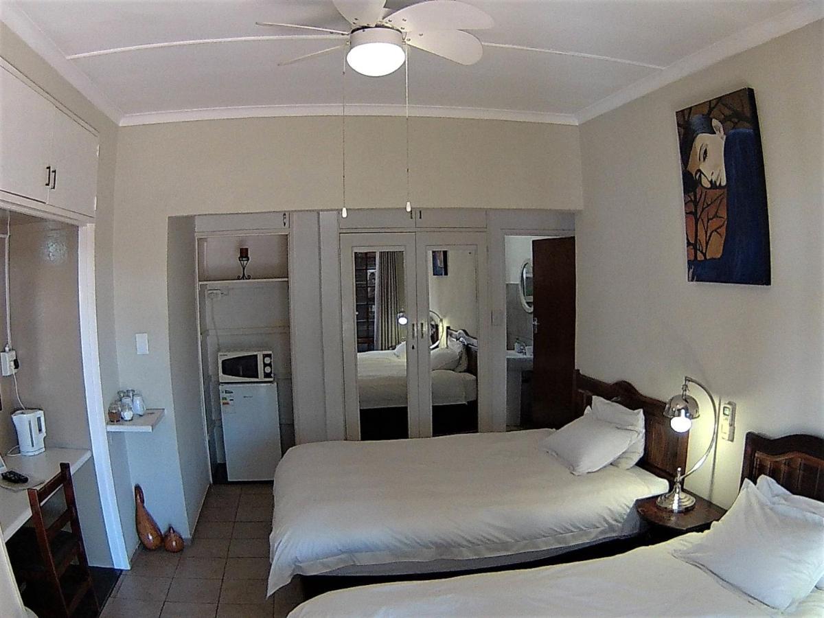 Kuru-Kuru Guesthouse Kuruman Exterior foto